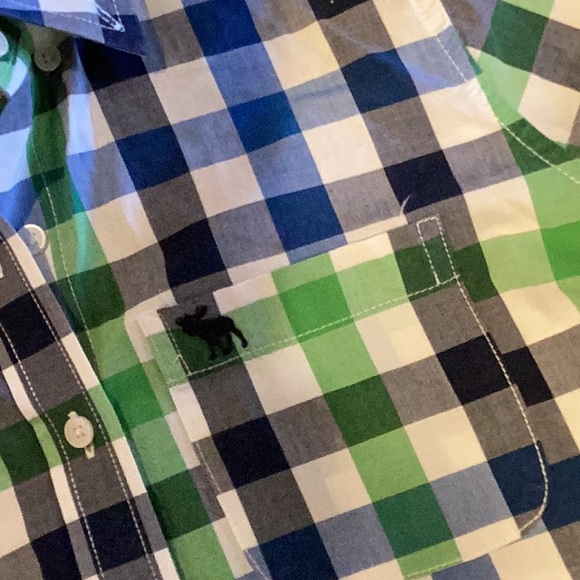 A&F Shirt - Picture 3 of 4